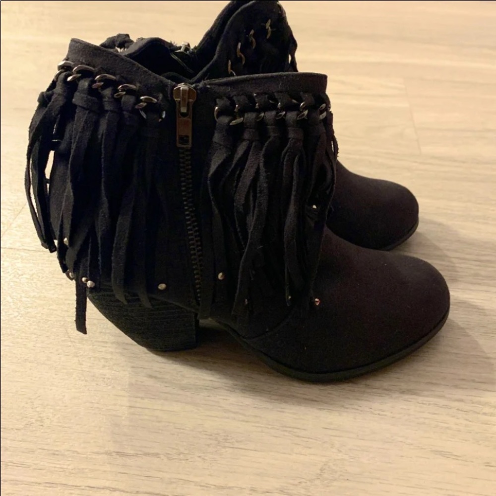 Black tassle cowgirl ankle boots